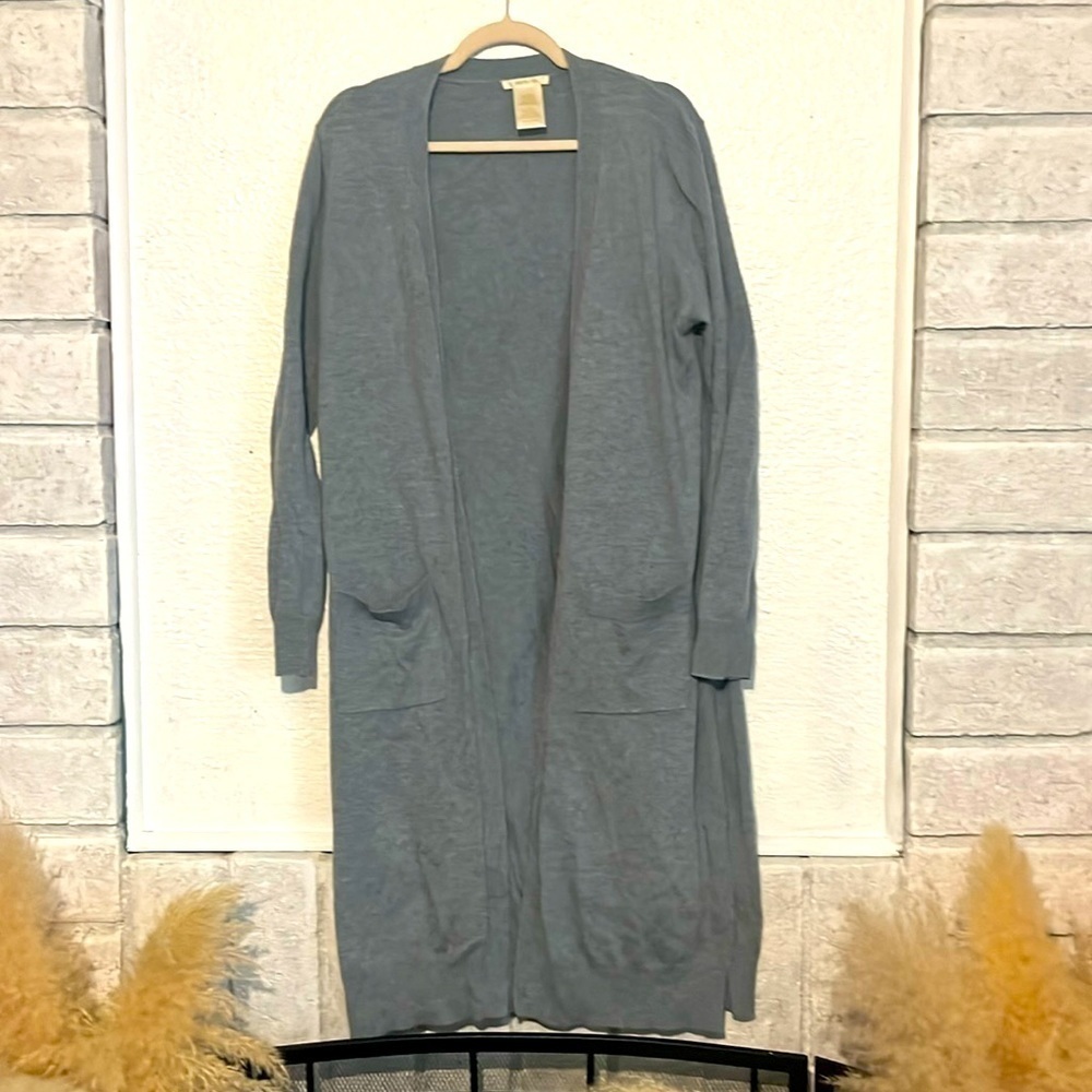 Matty M Long light blue cardigan, size large with front pockets